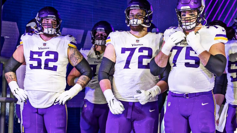 Vikings Had 2 Iron Men on Offense in 2021