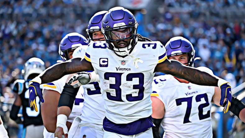 Dustin Baker's 53-Man Roster Projection for Vikings