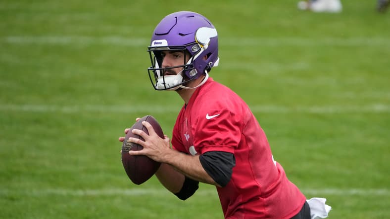 Former Viking Can Reach Hero Status in Minnesota