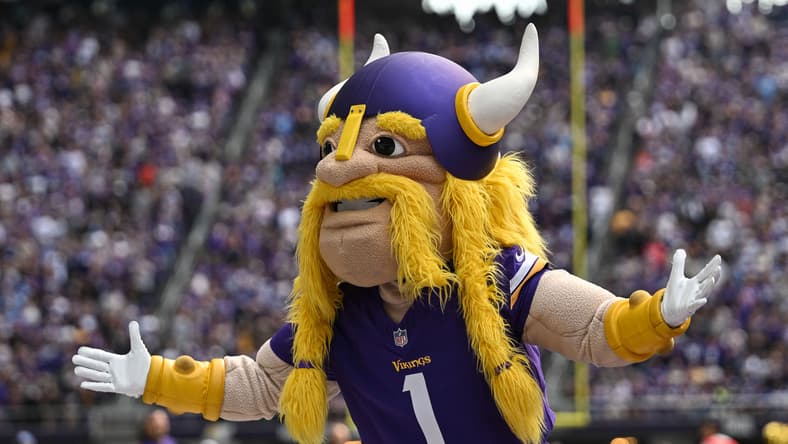 NFL: Los Angeles Chargers at Minnesota Vikings
