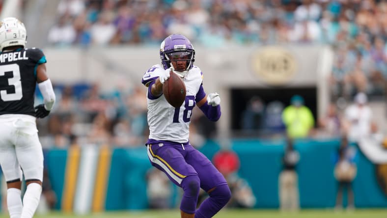 Justin Jefferson signaling for a first down during a Vikings game in Jacksonville.