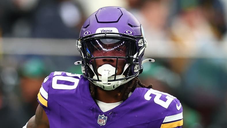 Jay Ward lines up on defense during a Vikings game against the Jets in London.