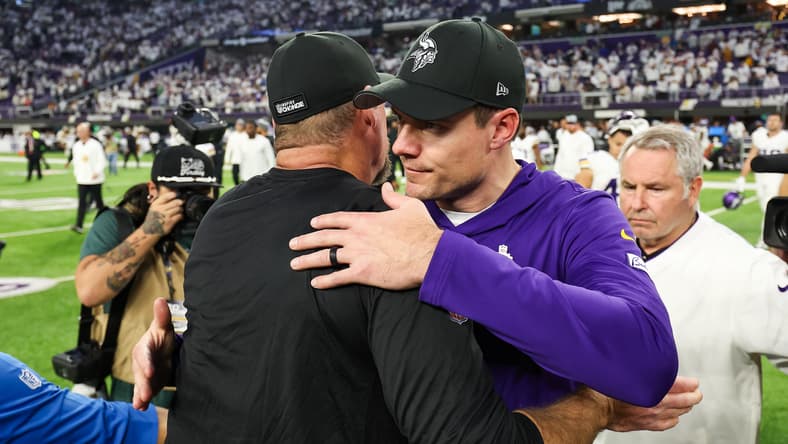 Kevin O'Connell and Dan Campbell in 2023.