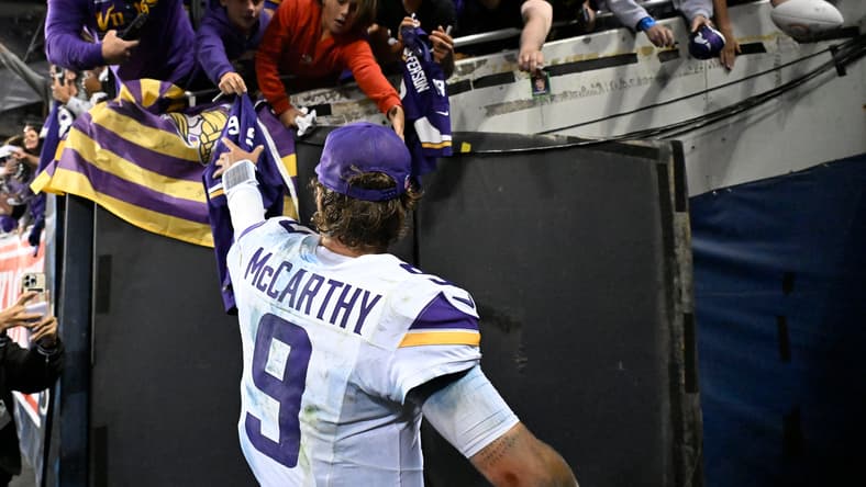 J.J. McCarthy reacts after the Vikings’ 2025 road win over the Bears.
