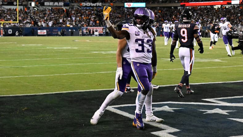 Aaron Jones celebrated a Week 1 TD for the Vikings at Soldier Field.