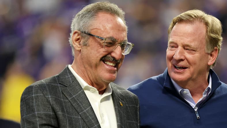 Zygi Wilf talks with NFL commissioner Roger Goodell during a Vikings playoff game at U.S. Bank Stadium. Nolan Teasley