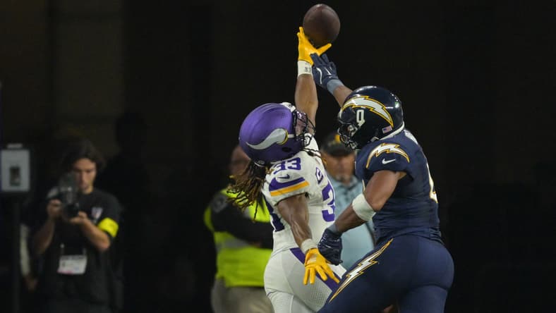 Vikings HB Aaron Jones in Week 8 at the Los Angeles Chargers