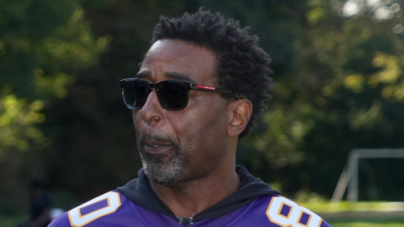 Former VIkings WR and Hall of Famer Cris Carter.