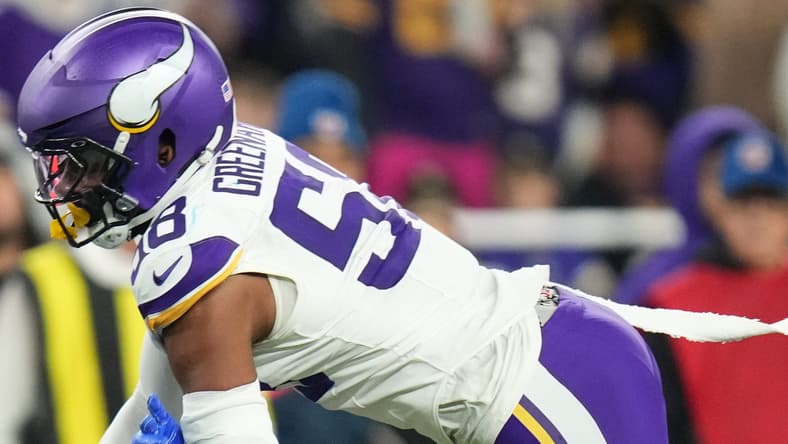 Vikings OLB Jonathan Greenard against the Rams in 2024 playoffs.