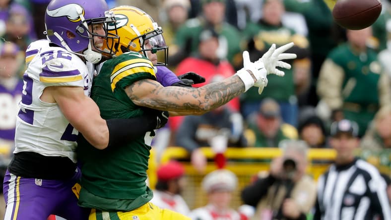 Vikings safety Harrison Smith at Lambeau Field in 2023.