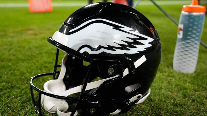 Eagles Helmet in 2025 at Lambeau Field