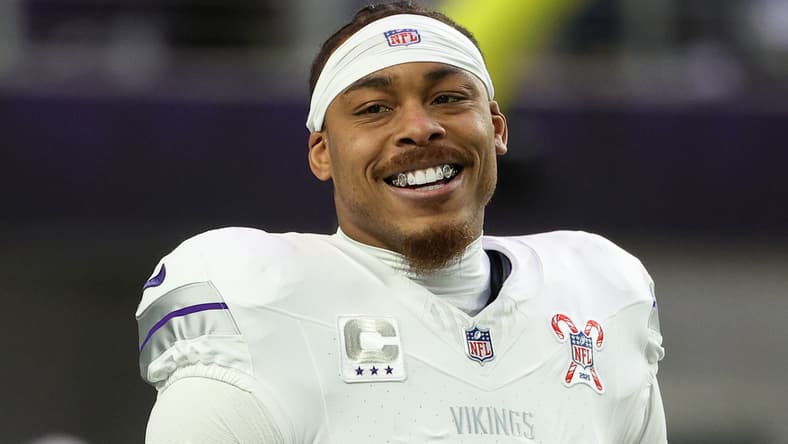 Justin Jefferson during warmups before Vikings vs Lions at U.S. Bank Stadium