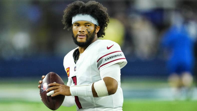 Kyler Murray looks on during the Cardinals’ game against the Los Angeles Rams at SoFi Stadium. Vikings players