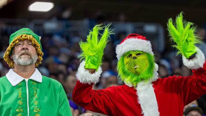 Vikings Fans in Christmas gear in December 2022