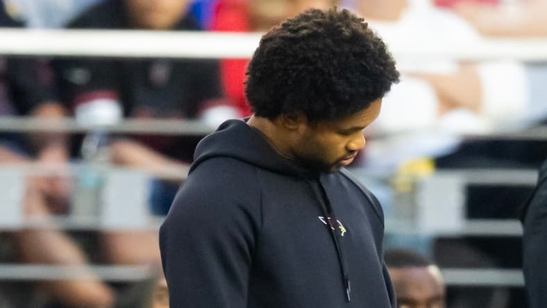 Kyler Murray reacts on the sidelines during a game against the Los Angeles Rams. Vikings QB battle
