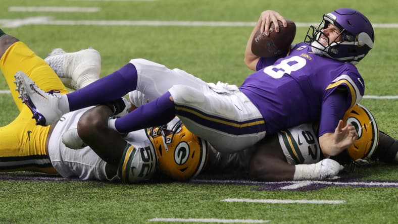 Kirk Cousins getting destroyed by Packers players in 2020