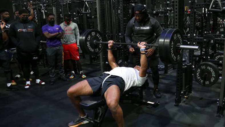 Linebacker Chazz Surratt in 2021 working out