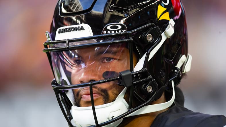 Kyler Murray plays against the Los Angeles Rams during a game at State Farm Stadium in Glendale, Arizona.