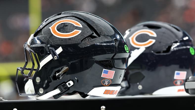 Chicago Bears helmets in 2025 agains the Raiders