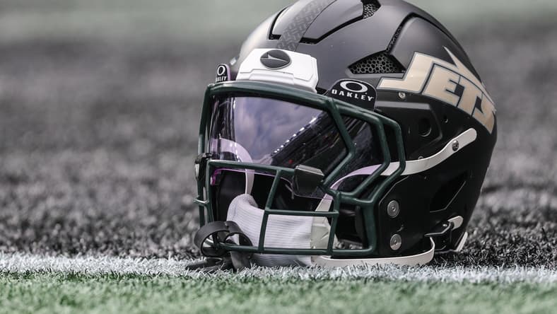 A New York Jets helmet in 2025 before a game against the Dolphins