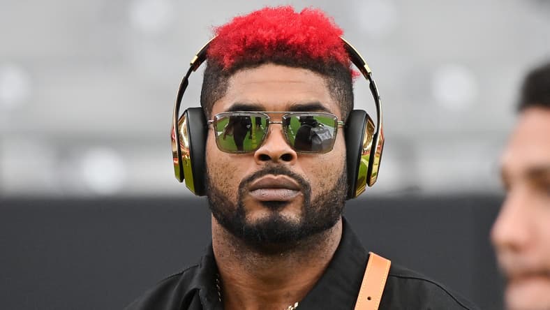 49ers WR Jauan Jennings before a game against the Cardinals in 2025