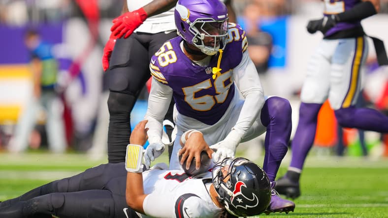 Vikings OLB Jonathan Greenard against the Texans