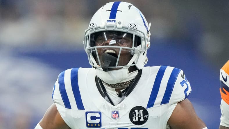 Colts CB Kenny Moore II against the Broncos in 2025