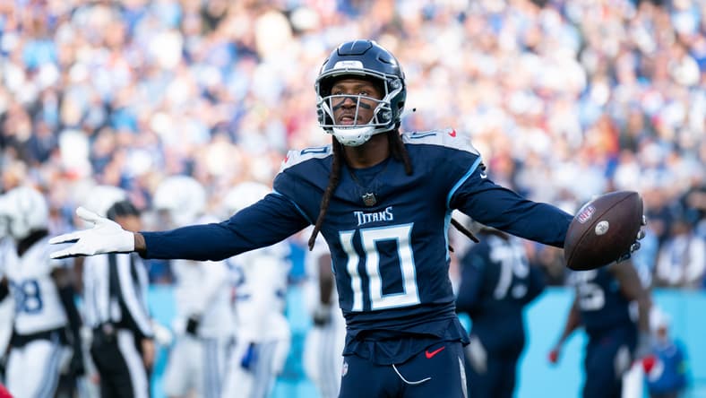 Titans WR DeAndre Hopkins scored a TD