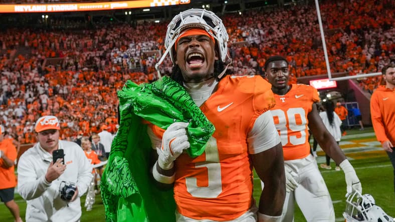 Volunteers CB Jermod McCoy in 2024