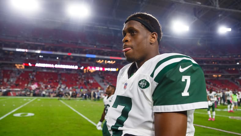 Geno Smith walks off the field after a Jets road game against the Arizona Cardinals. cheapest Vikings tickets