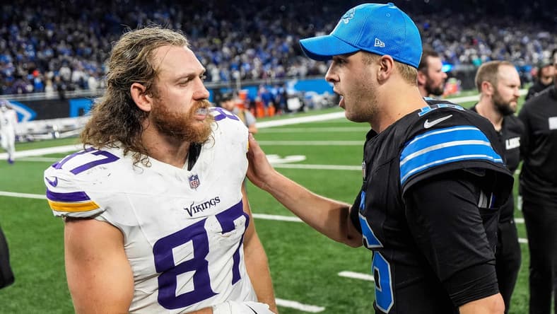 T.J. Hockenson and Jared Goff at the end of the regular season in 2024