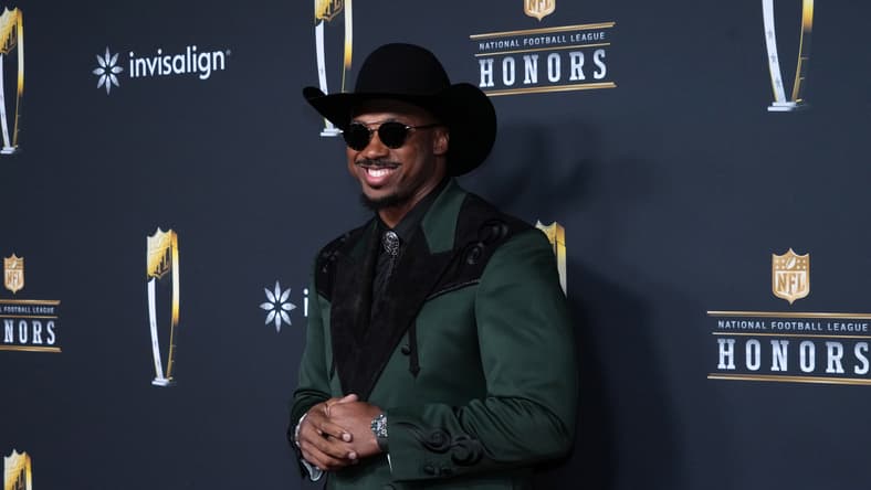 Myles Garrett poses on the NFL Honors red carpet before Super Bowl LX in San Francisco. Myles Garrett trade
