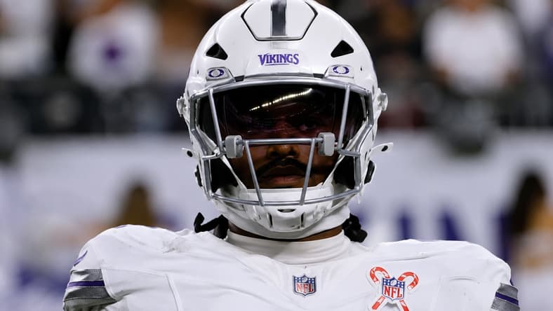 Dallas Turner celebrates after a sack for the Vikings in 2025.
