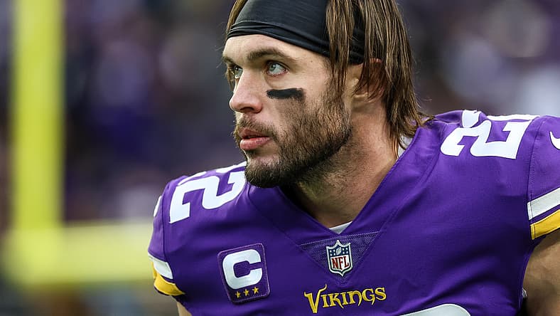 Harrison Smith looks on during pregame warmups against the Colts at U.S. Bank Stadium in Minneapolis.