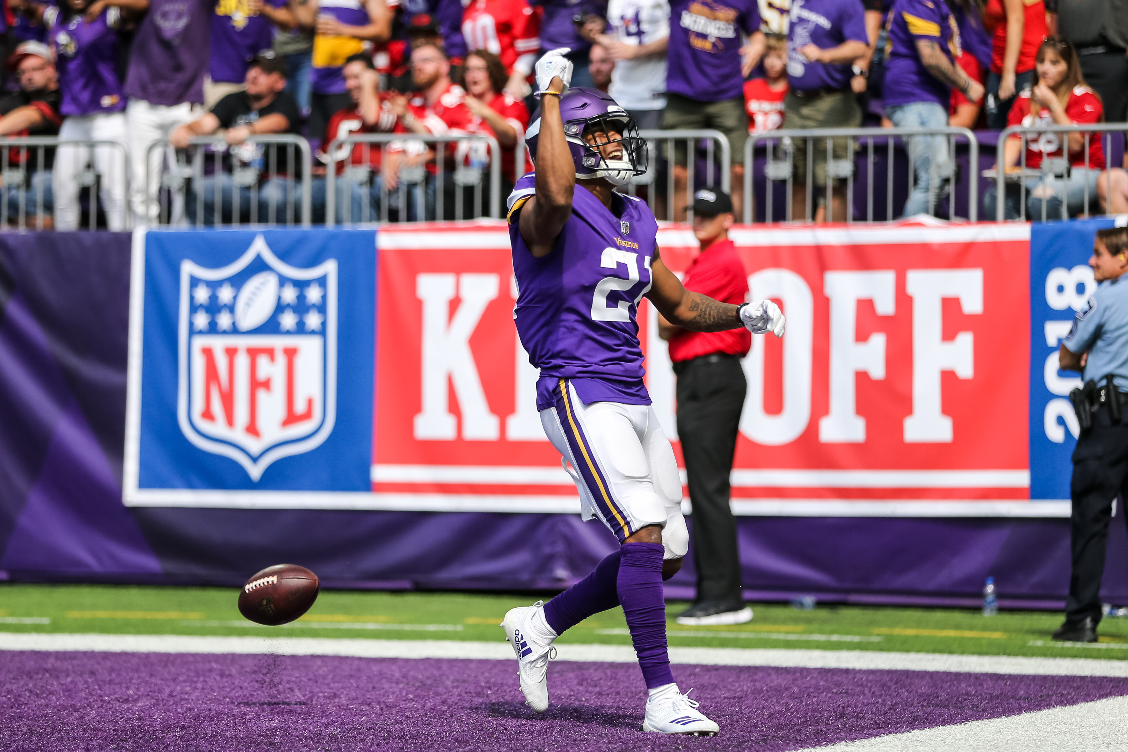 NFL: San Francisco 49ers at Minnesota Vikings
