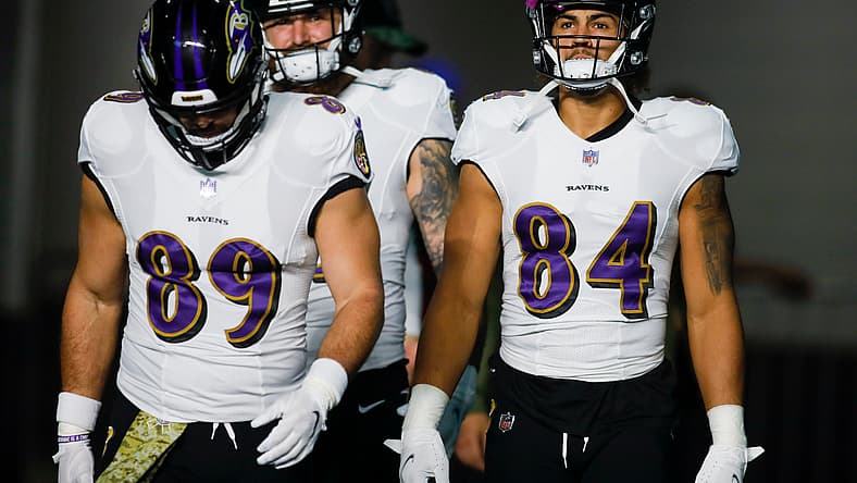 Vikings Draw Lousy Reviews for Oliver Signing