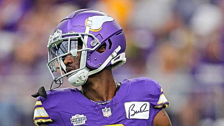 Jordan Addison warms up before the Vikings’ game vs. the Buccaneers.