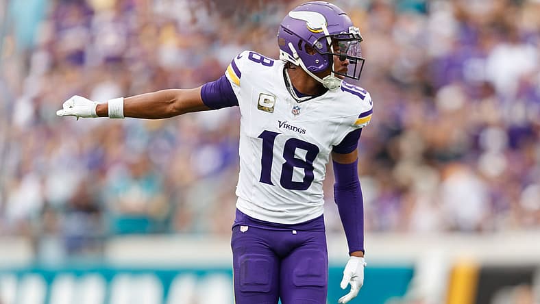 Justin Jefferson lines up during a Vikings road game in Jacksonville.