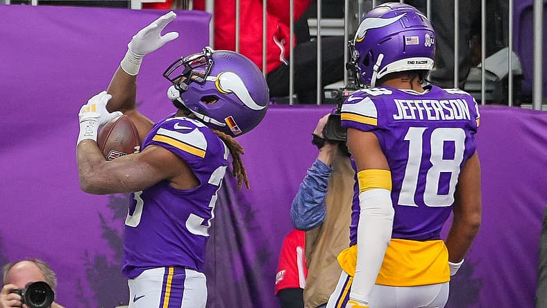 Aaron Jones celebrates a touchdown with Justin Jefferson against the Cardinals. Vikings red flags 2026