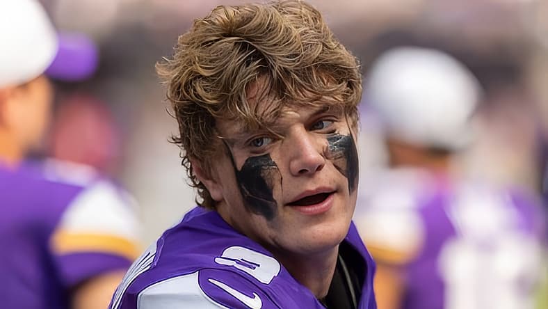J.J. McCarthy plays in his first Vikings preseason game against the Raiders in 2024.