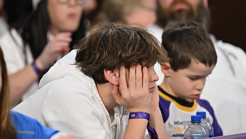 Vikings fans reacting in the stands during fourth quarter against the Lions at U.S. Bank Stadium