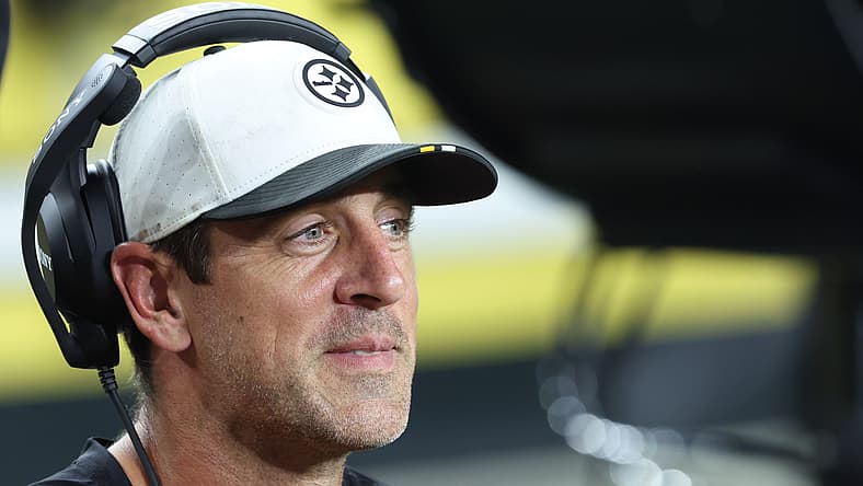 Aaron Rodgers with the Steelers in 2025