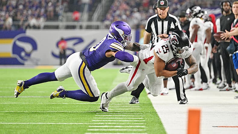 NFL: Atlanta Falcons at Minnesota Vikings