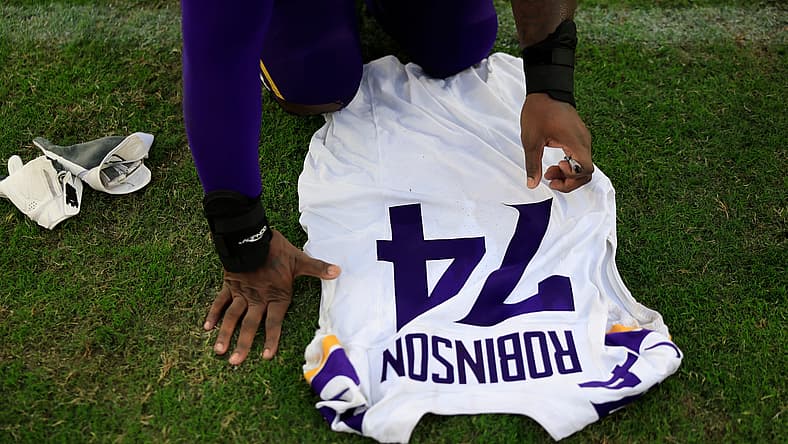 Vikings offensive tackle Cam Robinson in 2024