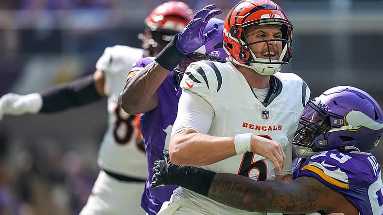 Minnesota Vikings DT Jonathan Allen gets a QB hit on CIN QB Jake Browning
