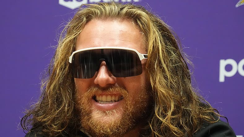 Vikings TE T.J. Hockenson in 2025 overseas.