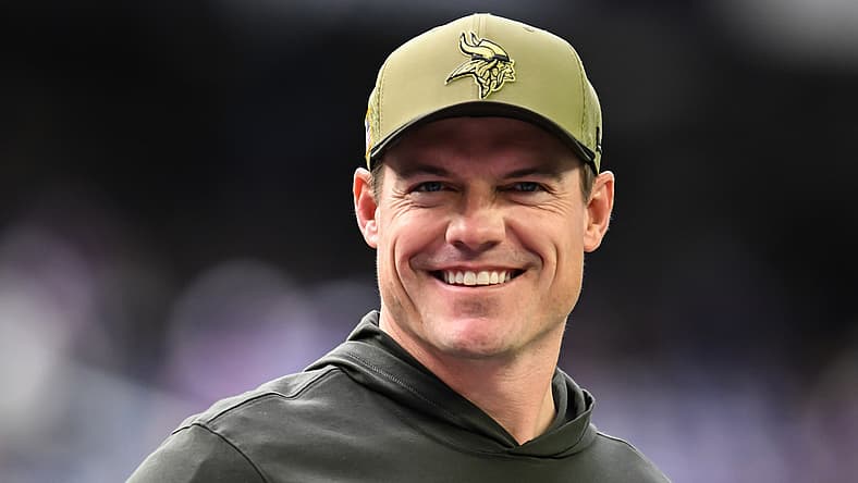 Vikings head coach Kevin O'Connell against the Baltimore Ravens in Week 10 of 2025