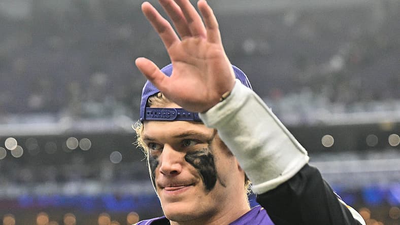 Vikings QB J.J. McCarthy against the Packers in 2025
