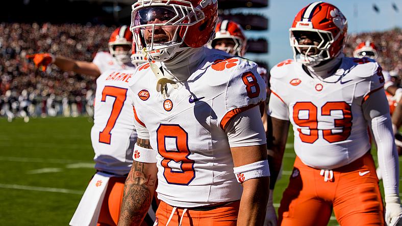 NCAA Football: Clemson at South Carolina