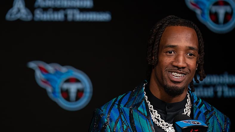 L'Jarius Sneed answers questions at his Titans introductory press conference in Nashville. Vikings L'Jarius Sneed
